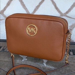 michael kors fulton lg ew crossbody